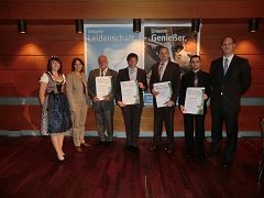v.l.n.r.: Vera Schückler (rheinland-pfälzische Milchkönigin), Inka Scharf (Deutsche Landwirtschaftsgesellschaft DLG), Klaus Kunz und Jürgen Wolf (Arla), Stefan Roes (Hochwald Thalfang), Markus Kerpen (Hochwald Kaiserslautern), Dr. Wirtz (Landesbevollmächtigter der DLG).